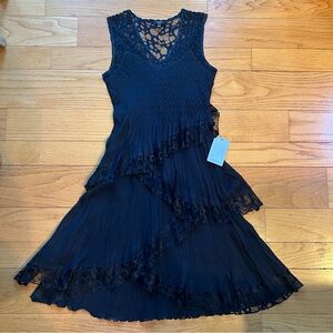 Gorgeous Komarov Sleeveless Black Lace & Pleated Tiered Dress